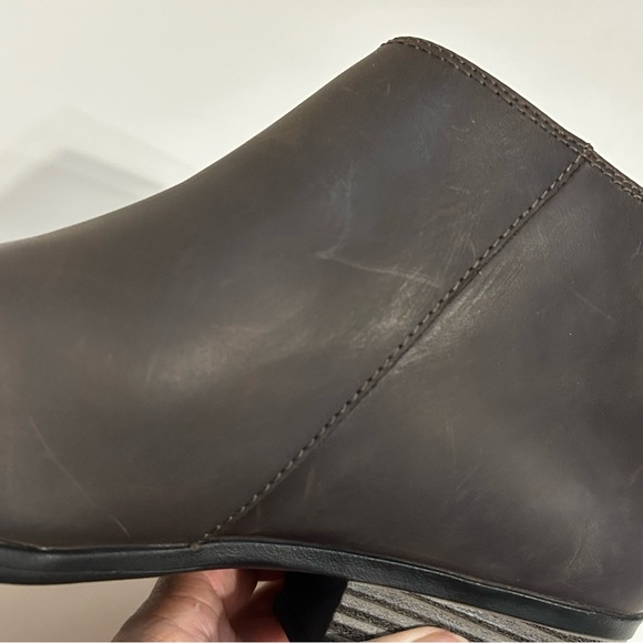Clarks Ultimate Comfort Collection Brown Leather Ankle Boots - 8.5M - Picture 16 of 16